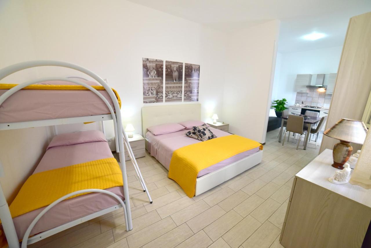 Case Vacanza Via Mozart Porto Cesareo Eksteriør bilde